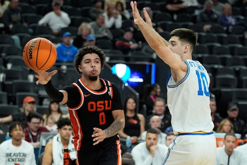 Oregon State sophomore guard Jordan Pope headed to transfer portal, a stunning loss for Beaver men’s basketball